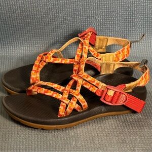 Chaco Z/Cloud X Hiking Swim Sandals‎ Strappy Orange Big Kid’s Size 4